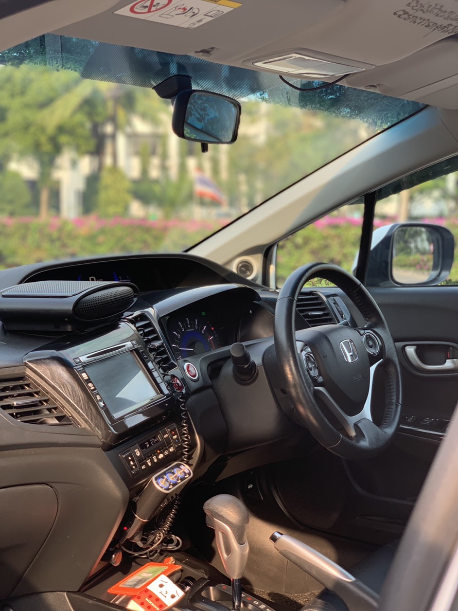 Honda Civic and Kontrast 