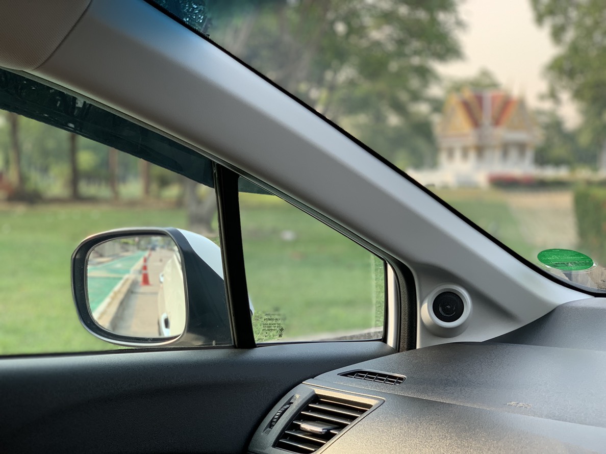 Honda Civic and Kontrast 